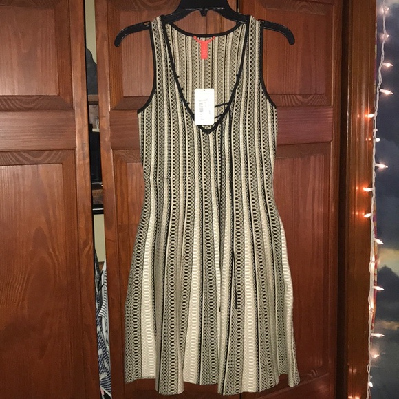 Never worn before black and gold dress - Picture 1 of 2